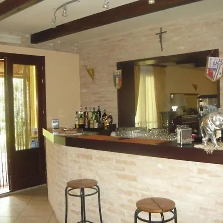 Casa rural Country House Ristorante Il Casale Di Rolando SantʼElpidio a Mare